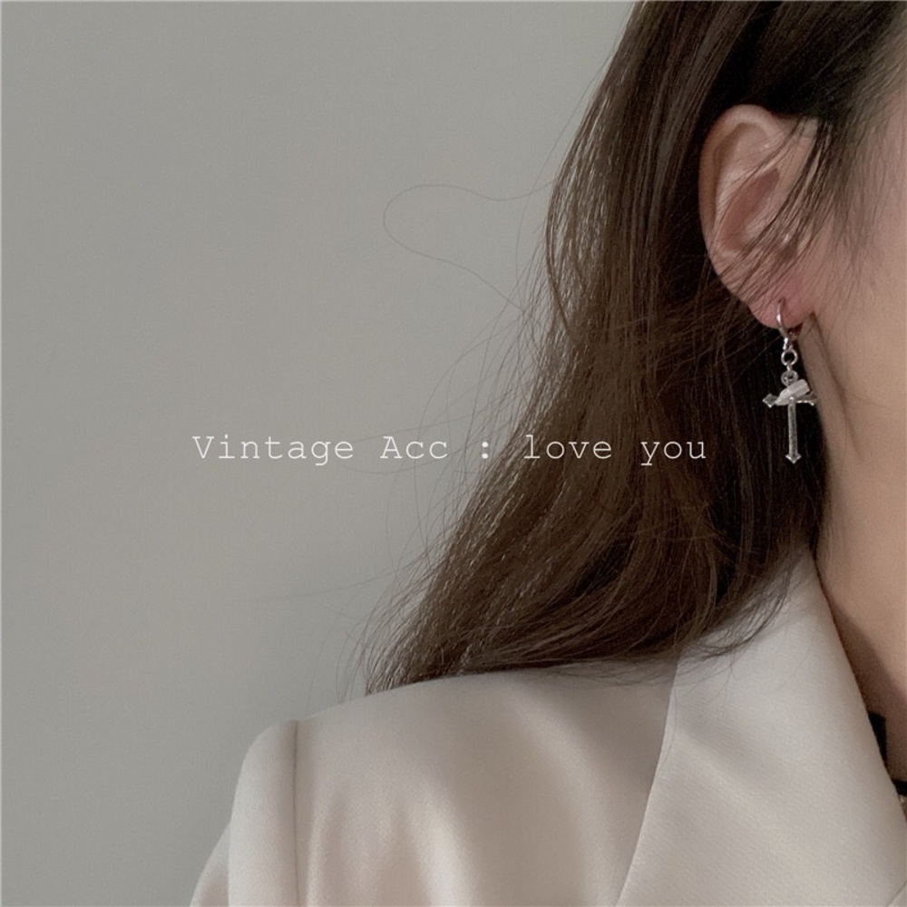 Cool earring - Picture 2 of 4